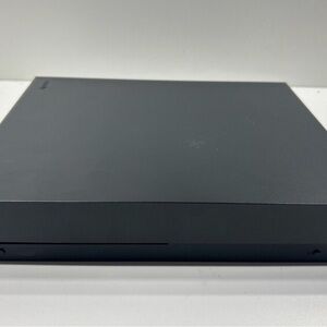 Xbox One X, 1TB, 2 Controllers, 6 Games
